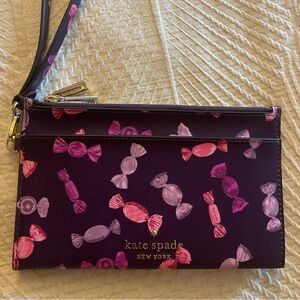 NWT Kate spade wristlet